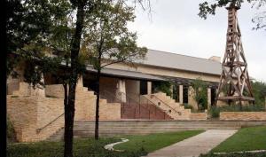 Doss Heritage and Culture Center